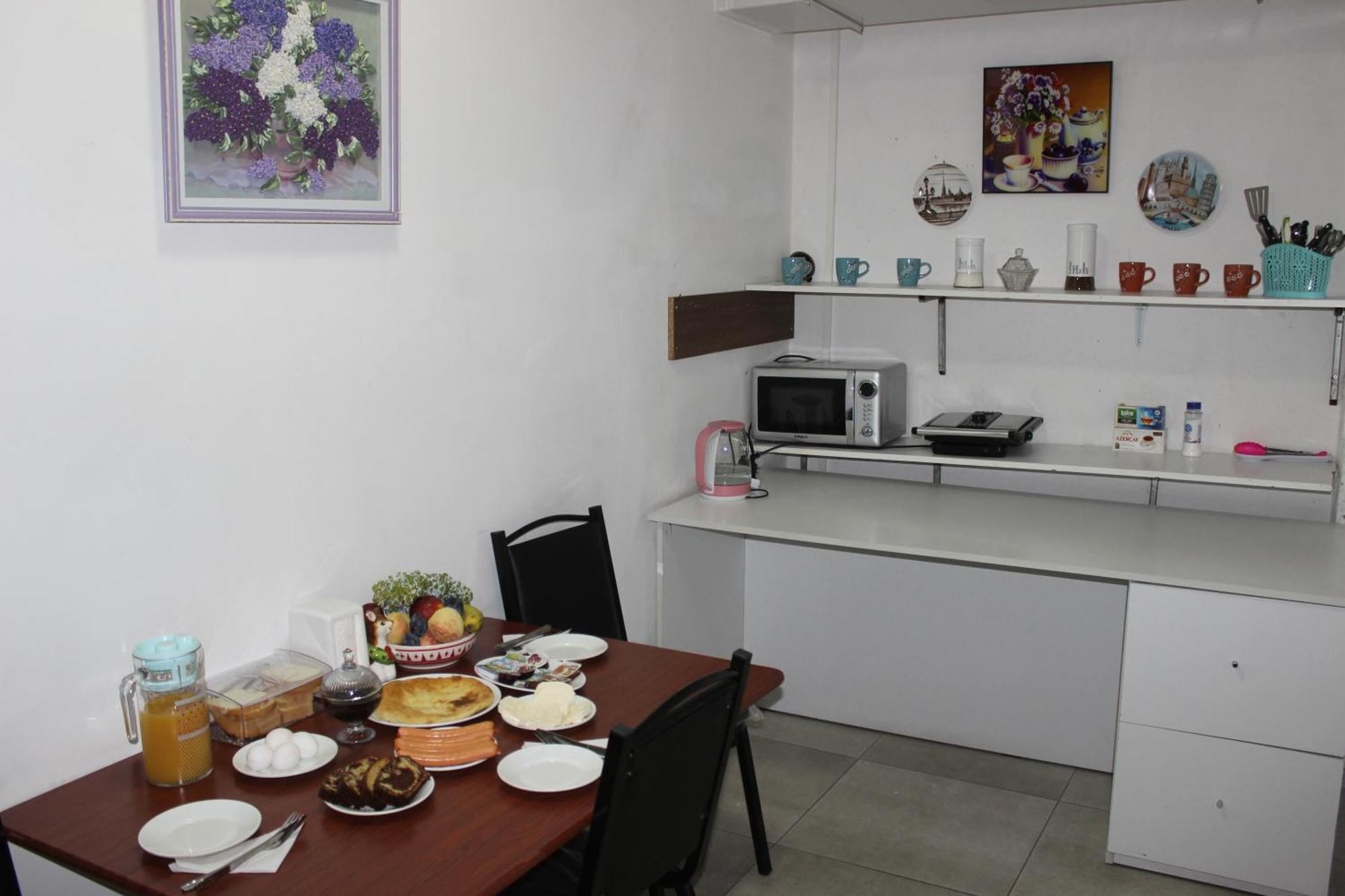 Hostel Near The Square Tbilisi Exteriör bild