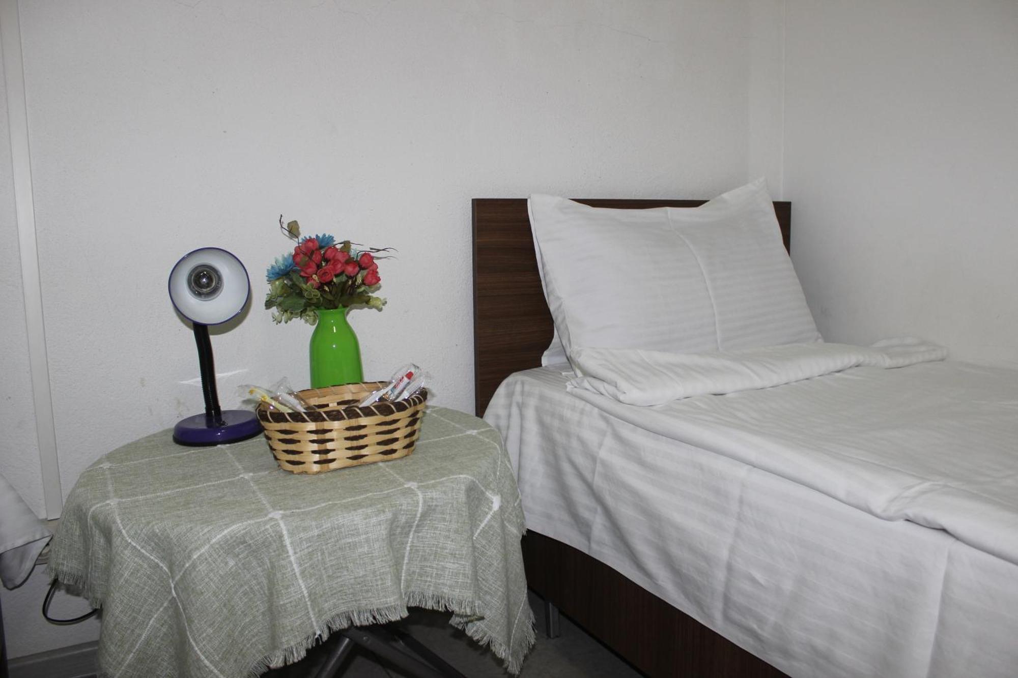 Hostel Near The Square Tbilisi Exteriör bild