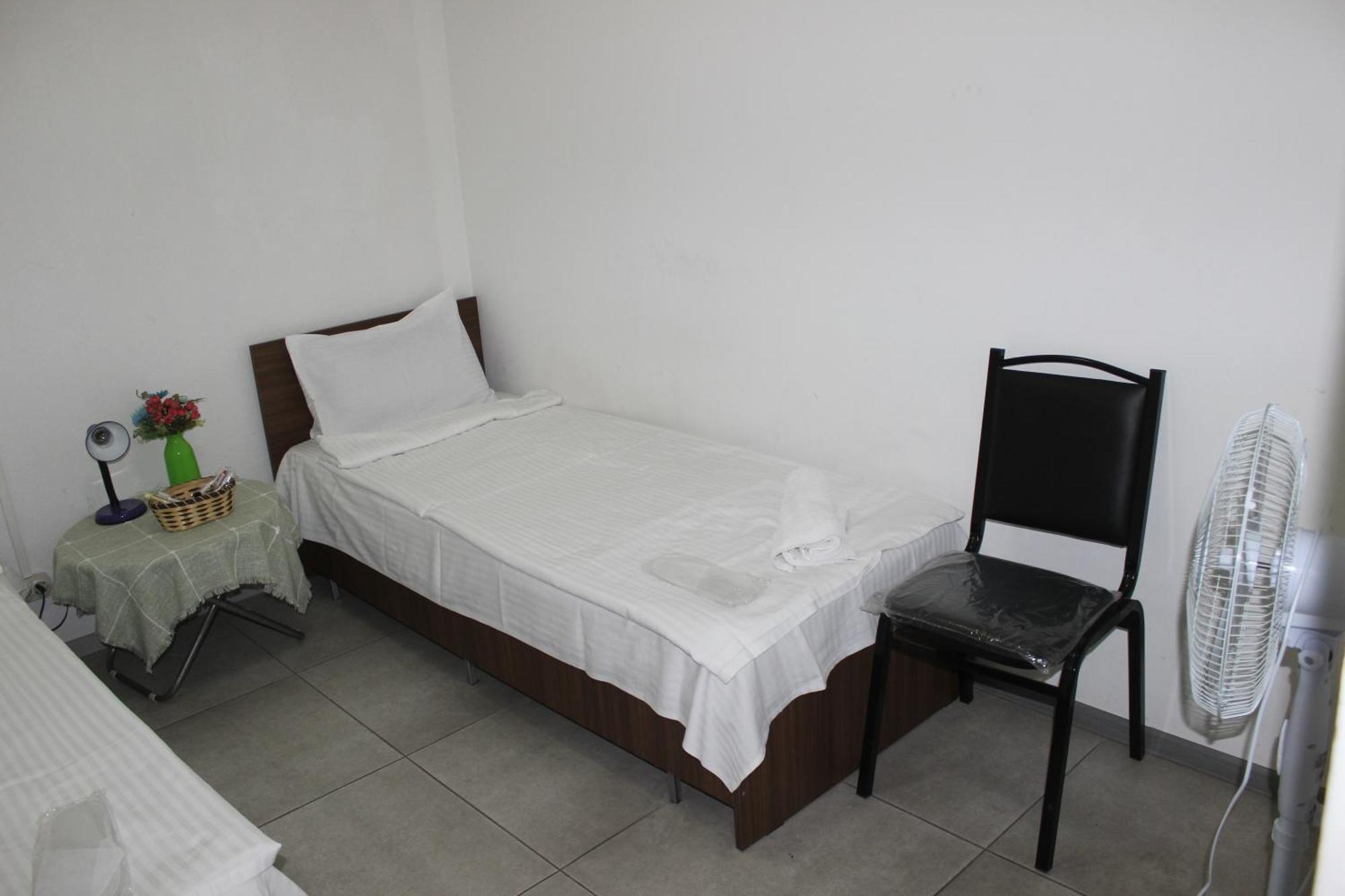 Hostel Near The Square Tbilisi Exteriör bild