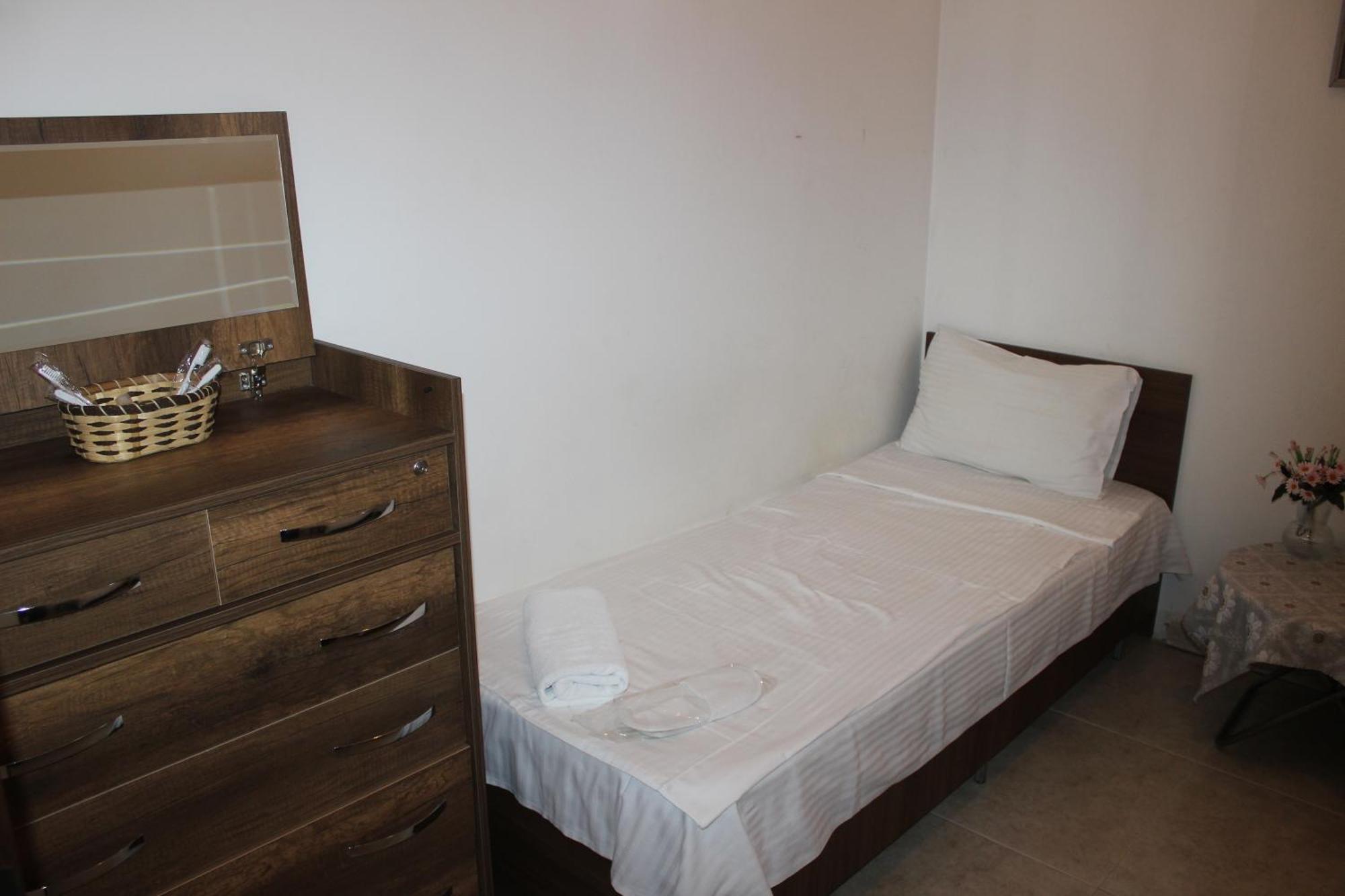 Hostel Near The Square Tbilisi Exteriör bild