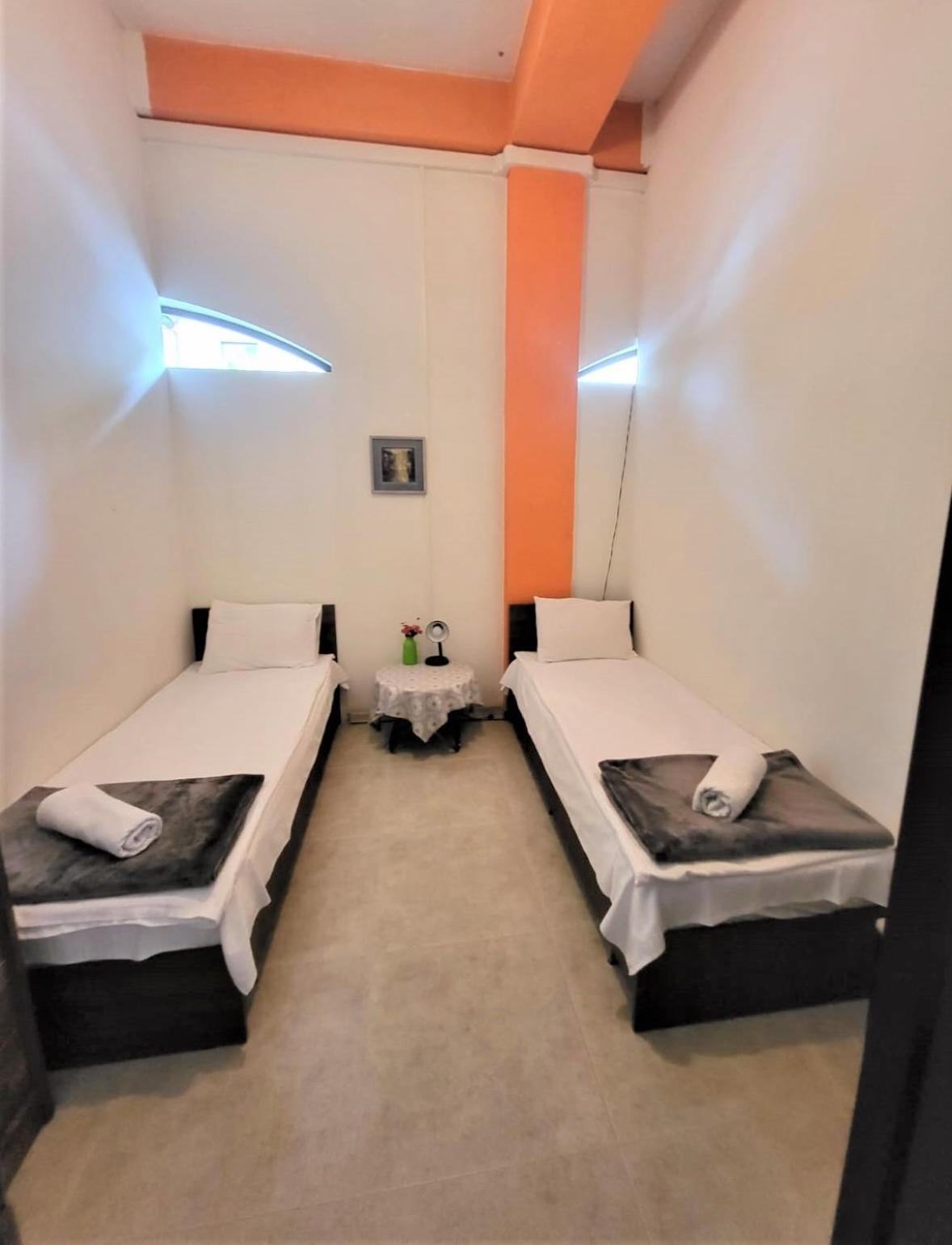 Hostel Near The Square Tbilisi Exteriör bild