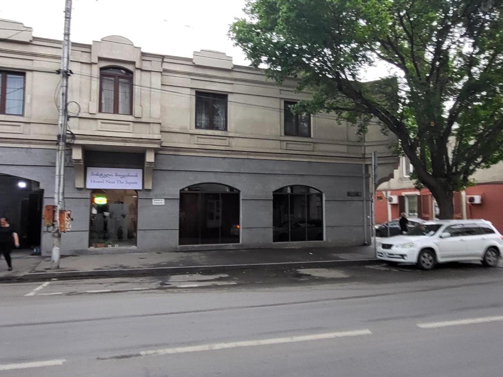 Hostel Near The Square Tbilisi Exteriör bild